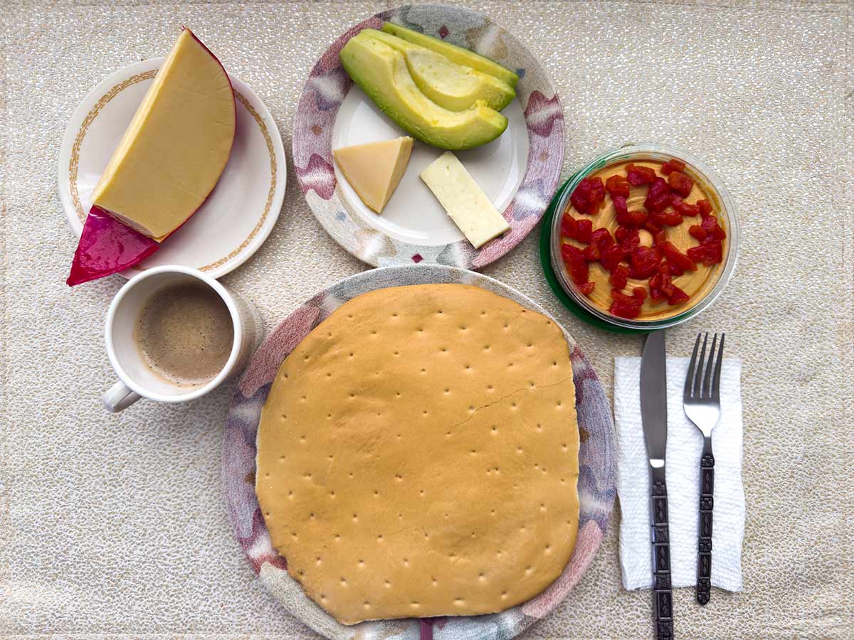 Breakfast with Puerto Rican Cracker and toppings